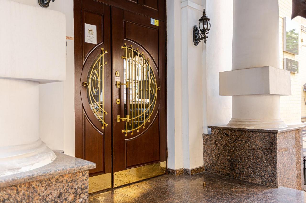 Senator City Center Kiev Exterior foto